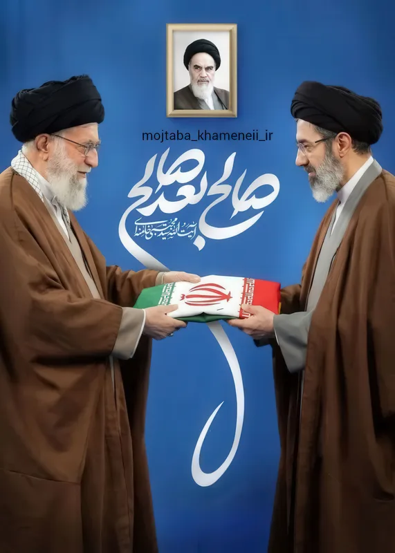 تابلوفرش طرح رهبر شهید سید علی خامنه ای و آیت الله مجتبی خامنه ای کد 9800