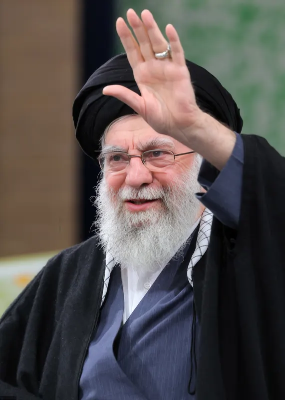 تابلوفرش قهرمان ایران امام شهید سید علی خامنه ای کد 9805